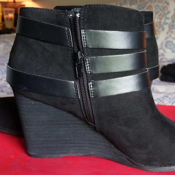 Carlos by Carlos Santana wedge bootie - Picture 5 of 5